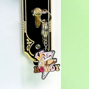 Leuke cowboy thema sleutelhanger met HOWDY letters ontwerp, stijlvolle tas charm hanger.