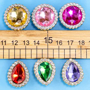 Charmens de chaussures en cristal strass colorés boutons pour la décoration des sabots DIY.