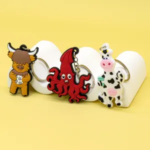 Schattige cartoon dier PVC sleutelhangers set, gedetailleerde zachte hangers.