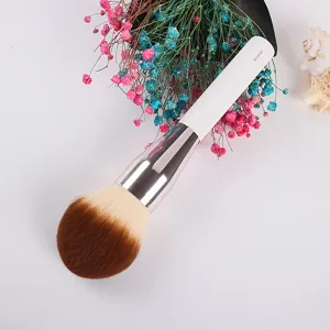 Großer Flauschiger Puderpinsch Weiche Synthetikfaser Make-up Pinsel Holzgriff Gesichts Kosmetikwerkzeug Für Make-up Und Konturierung