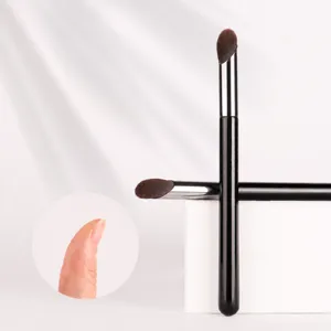 Synthetic Fiber Professional Thumb Concealer Brush Soft Hair Wooden Handle Facial Blemish Dark Circles Makeup Tool