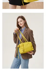 Helle gelbe Leder-Umhängetasche mit doppelten Trägern und Kordelzug für Damen.