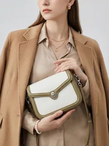 Elegante Umhängetasche aus echtem Rindsleder, modische zweifarbige Tasche für Damen.