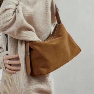 Bolso de Hombro de Cuero de Vaca Nubuck para Mujer Vintage Commuter Underarm Bolso Moda Color Sólido Gran Capacidad Tote Bag