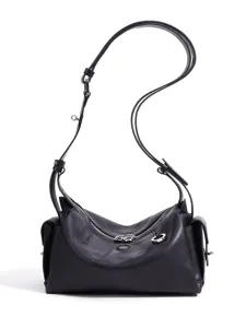 Zwarte lederen schoudertas voor dames, stijlvolle casual crossbody tas met vakken.
