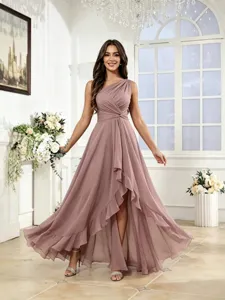 Elegante vestido largo de gasa de un hombro para mujer, ideal para fiestas de verano.