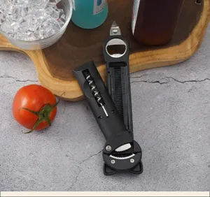 Detailansicht des schwarzen Multifunktions-Dosenöffners mit Flaschenöffner und Korkenzieher.