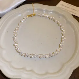 Collier de perles baroques françaises minimaliste fermoir doré bijoux de mode vue principale
