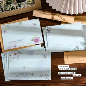 Ensemble d'enveloppes et papeterie à fleurs végétales vintage, papier à lettres rétro étudiant.