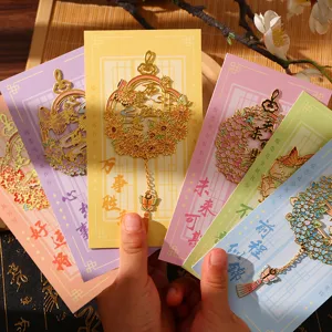 Marque-page en métal ajouré de style chinois classique avec pendentif, cadeau culturel élégant.