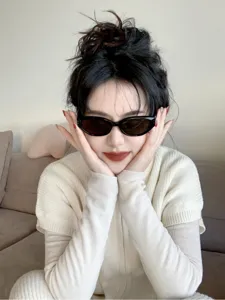 Fashion black oval sunglasses for women and men, retro small frame sun glasses for daily wear.