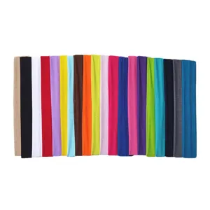 Vue détaillée de bandeau de sport élastique unicolore assortis, idéal pour le yoga et le fitness.