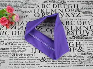 Bandeau de yoga violet uni, accessoire de cheveux de sport élastique pour fitness et entrainement.