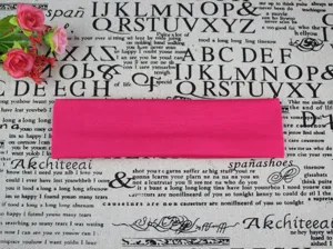 Bandeau de sport yoga élastique de couleur unie pour femmes, accessoire souple et doux.