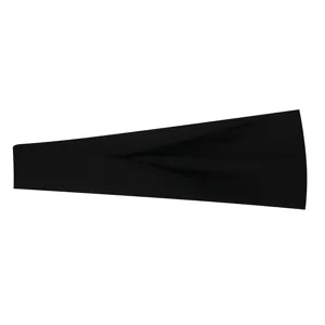 Detailansicht eines schwarzen elastischen Sportstirnbandes für Yoga und Fitness Training.