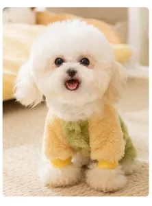 Niedliche Fleece Haustierkleidung für kleine Hunde Katzen, warmer Macaron Overall Detail.
