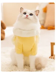 Gezellige gebreide trui voor huisdieren met col, warme winterkleding voor katten en kleine honden.