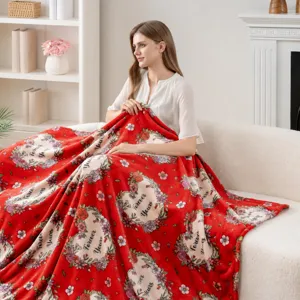 Morbida coperta in pile con motivo floreale, regalo accogliente perfetto per donne e mamme.