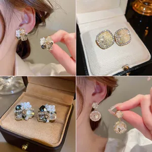 Orecchini a Bottone a Fiore in Cristallo Artificiale e Strass Vintage per Donna Perno in Argento Sterling 925 Gioielli in Lega di Lusso Leggera Orecchini a Farfalla Geometrici