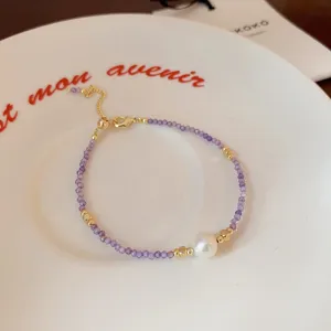 Freshwater pearl crystal beaded bracelet, sweet Japanese Korean style fashion jewelry detail.