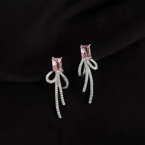 Exquisite pink crystal bow clip-on earrings, elegant sweet-cool style sparkling ear jewelry.