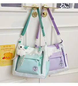 Sac cabas en toile de style japonais grand sac à épaule bandoulière coloris assortis avec poupée.