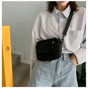 Borsa a tracolla casual in tela da donna, dotata di tasca anteriore per il campus scolastico.