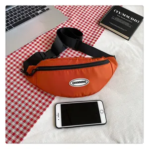 Riñonera cruzada casual de nailon duradero, bolso de pecho deportivo de moda naranja.