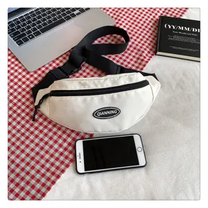 Bolso de pecho deportivo blanco, riñonera cruzada de viaje resistente para uso diario.