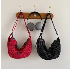 Japanese style casual canvas dumpling shoulder bag with small coin purse, versatile bag.