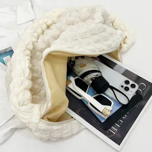 Stylish casual women puffy shoulder bag large capacity soft crossbody hobo bag for daily use.