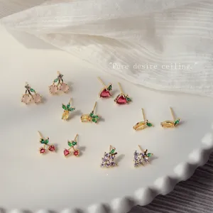 Niedliche Zirkonia Frucht Ohrstecker, süße vergoldete Mini Ohrringe für Damen Stil.
