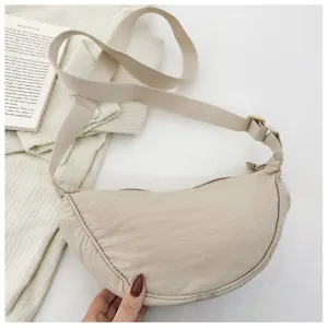 Casual nylon crescent crossbody bag, versatile dumpling shoulder bag for daily use.