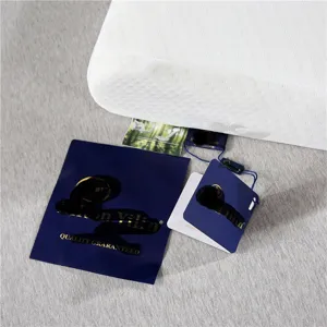 Oreiller en mousse à mémoire de forme ergonomique avec soutien cervical et housse respirante.