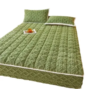 Green quilted velvet fitted sheet winter warm jacquard bed cover with two pillowcases