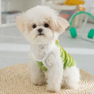 Leuke ademende gestreepte hondenvest voor de zomer, lichte huisdierkleding voor kleine dieren.