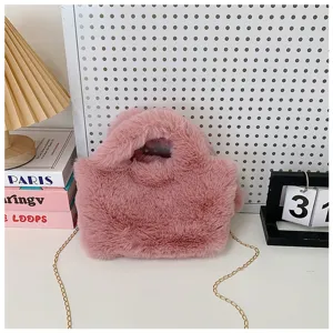 Sac bandoulière en peluche duveteuse rose pour femme, joli sac à main d'hiver avec chaîne.