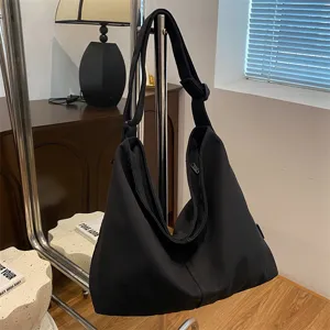 Minimalistische schwarze Canvas Umhängetasche lässige Hobo Crossbody Tasche für Damen