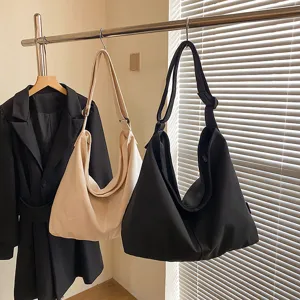Minimalistische Canvas Umhängetasche, lässige Baumwoll-Tote-Tasche für Damen, Alltag Mode.