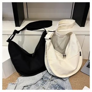 Sac bandoulière en toile décontracté, sac croissant style japonais, sac élégant pour femme.