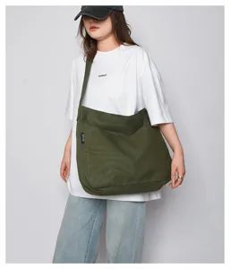 Large capacity green canvas shoulder bag casual crossbody tote bag for women daily use