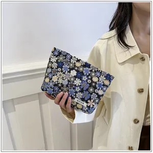 Floral Woven Cosmetic Pouch Portable Makeup Bag Stylish Handheld Organizer Bag for Women