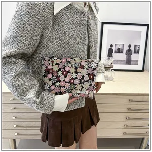 Floral pattern cosmetic bag portable makeup pouch stylish travel zipper storage bag for women
