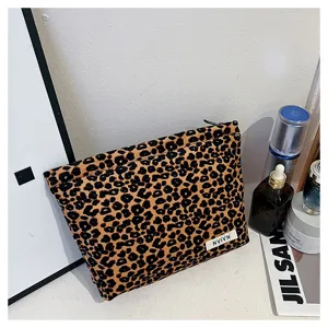 Leopard print cosmetic bag portable makeup storage pouch stylish zipper travel toiletry bag
