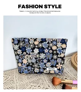 Floral jacquard cosmetic bag portable makeup storage pouch chic toiletry organizer detail