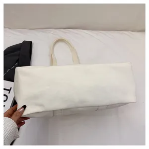 Canvas tote bag for women, large capacity daily shoulder handbag, casual white student bag.