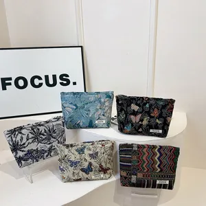 Stylish vintage tapestry cosmetic bag versatile storage pouch for women daily use