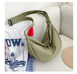 Sac a epaule en toile verte decontracte grand format sac dumpling detail pour femme