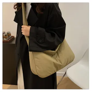 Casual quilted shoulder bag, large capacity soft pillow crossbody tote for daily commuting.