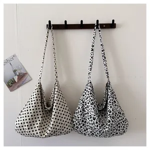 Casual canvas shoulder bag with trendy leopard and polka dot prints, large capacity tote.